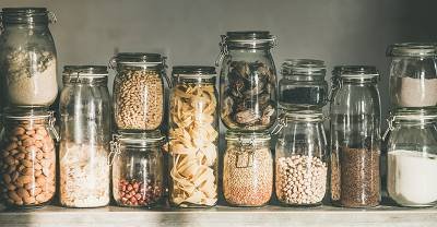 Storing food dehydrated in your oven